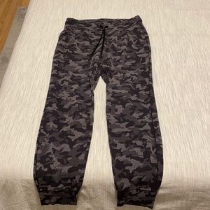 Lululemon Ready to Rulu Jogger 
29"